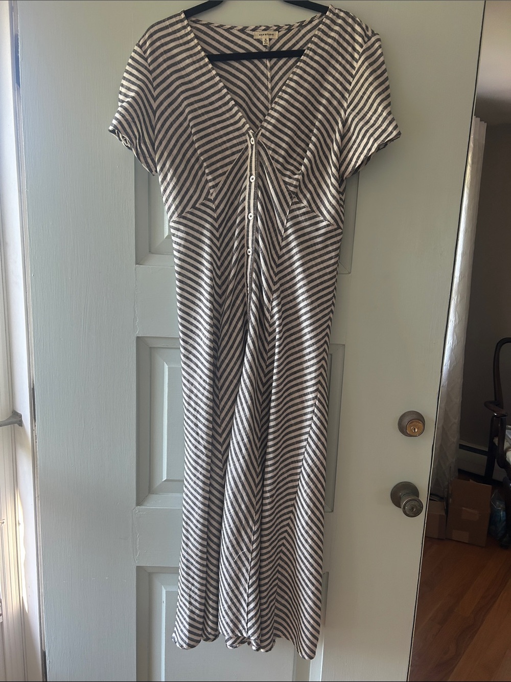 Max Studio Black and White Linen 
Chevron Dress